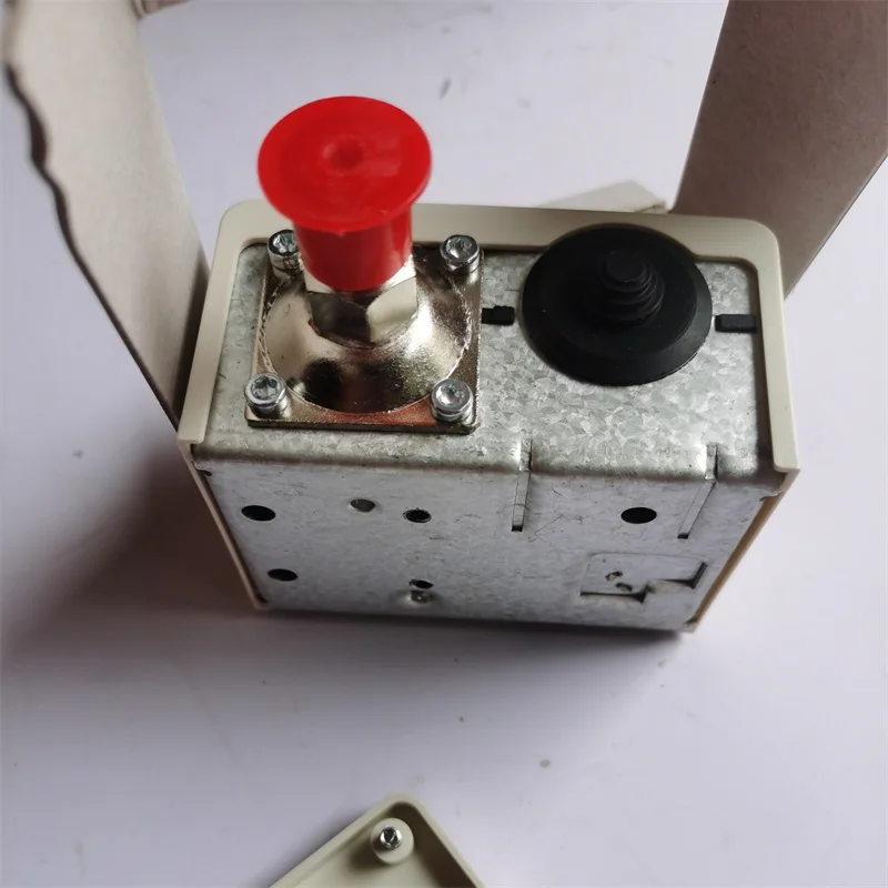 KP36 060-1108   KP36 060-110866 Pressure switch  pressure controller