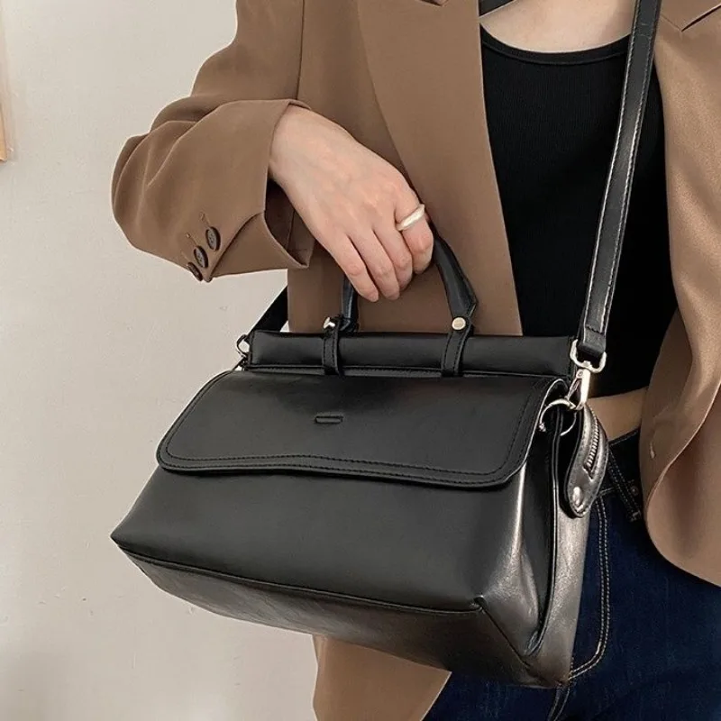 Vintage Fashion PU Messenger Shoulder Bag Ladies Commuter Large Capacity Crossbody Bag Korean Zip Purses and Handbags for Women