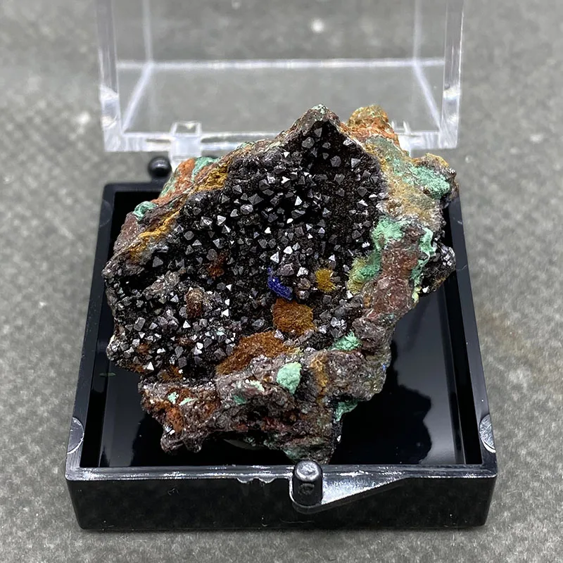 100% Natural Morocco bead cuprite Azurite  symbiotic mineral specimen crystal Stones and crystals Healing crystal Box:35mm