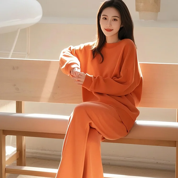 

Женский повседневный спортивный костюм 2025: осенняя новинка, модный молодежный комплект из свитшота и свободных широких брюк, две части