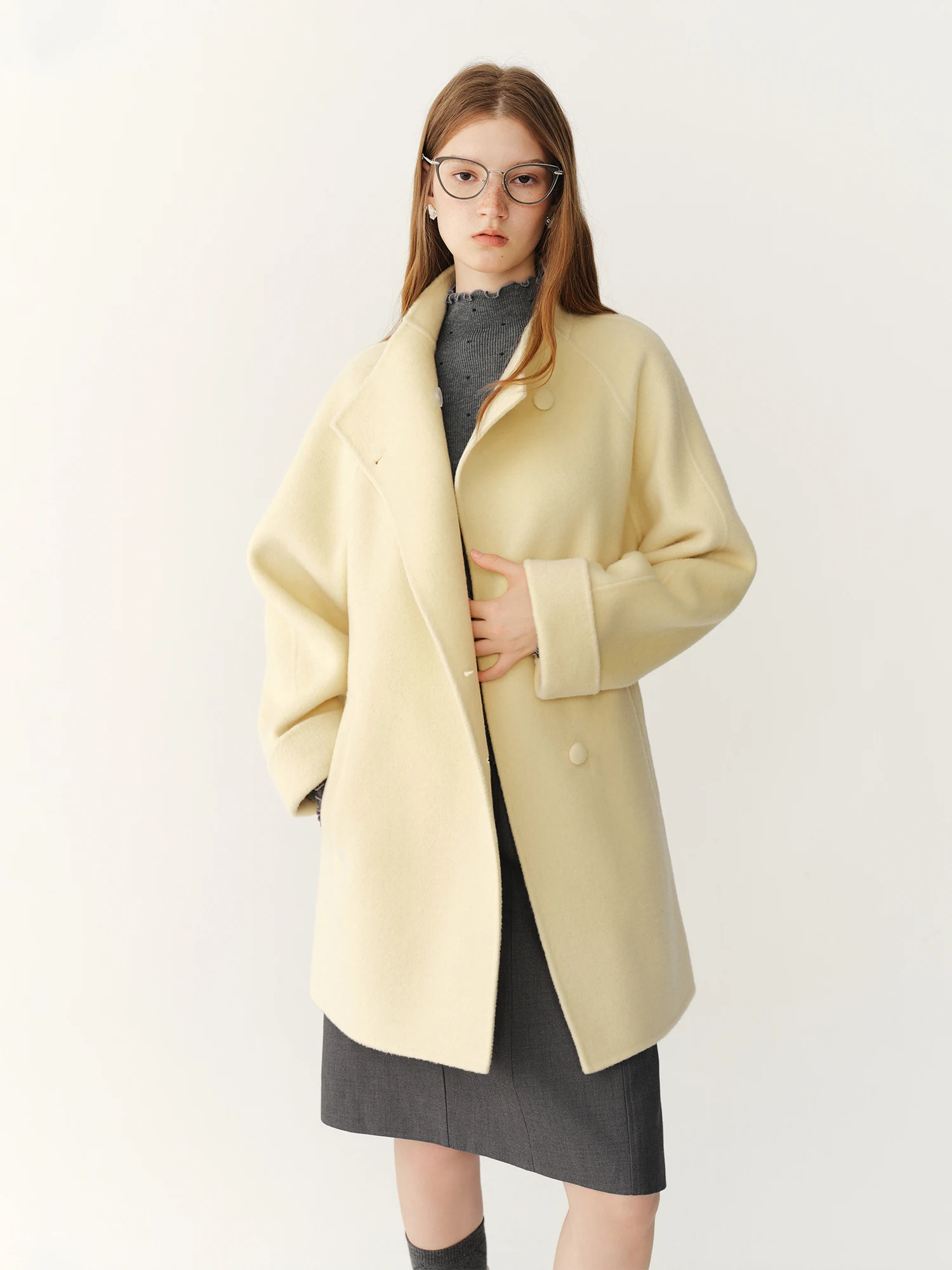 FSLE 2026 Winter New Cashmere‑Blend Short Wool Coat Stand Collar Korean‑Style Cropped Overcoat Petite Warm Elegant Outerwear