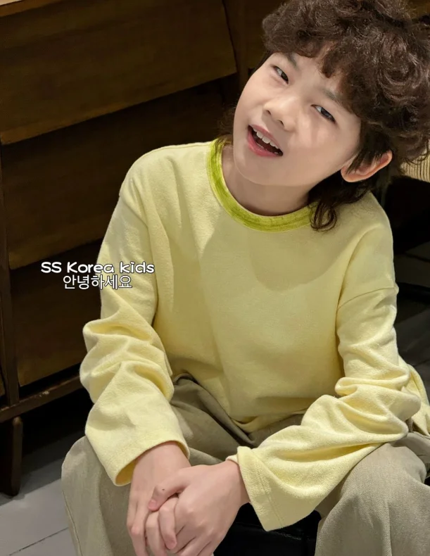 T-shirt 2026 Autumn and Winter New Children's Clothing Korean Boys and Girls Fashion Matching Color Casual Soft Underlay Shirt