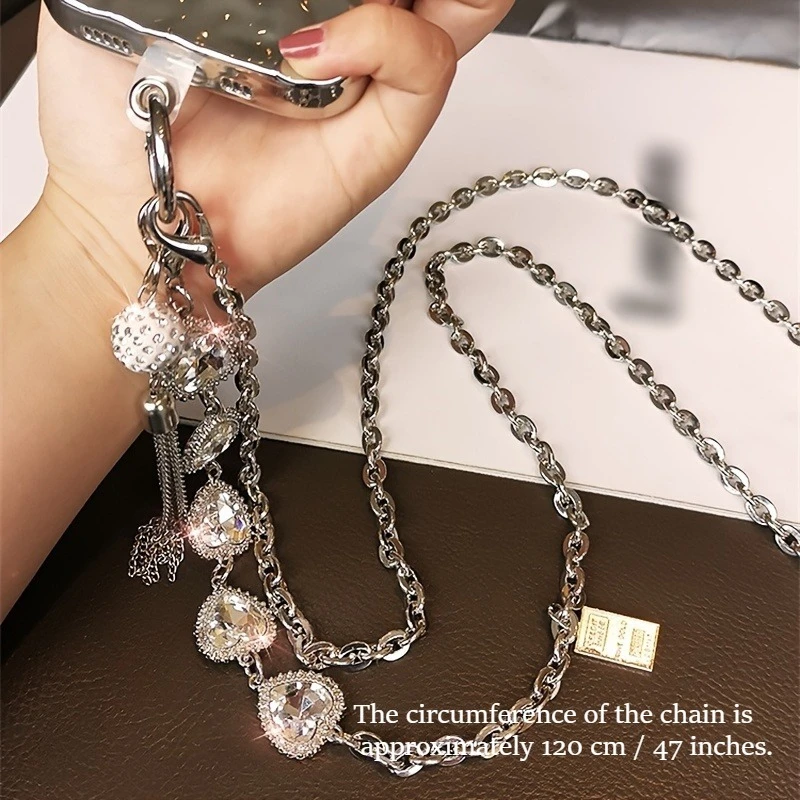 

The shiny tassel phone accessories and cross-body phone straps come in various styles and are very fashionable.