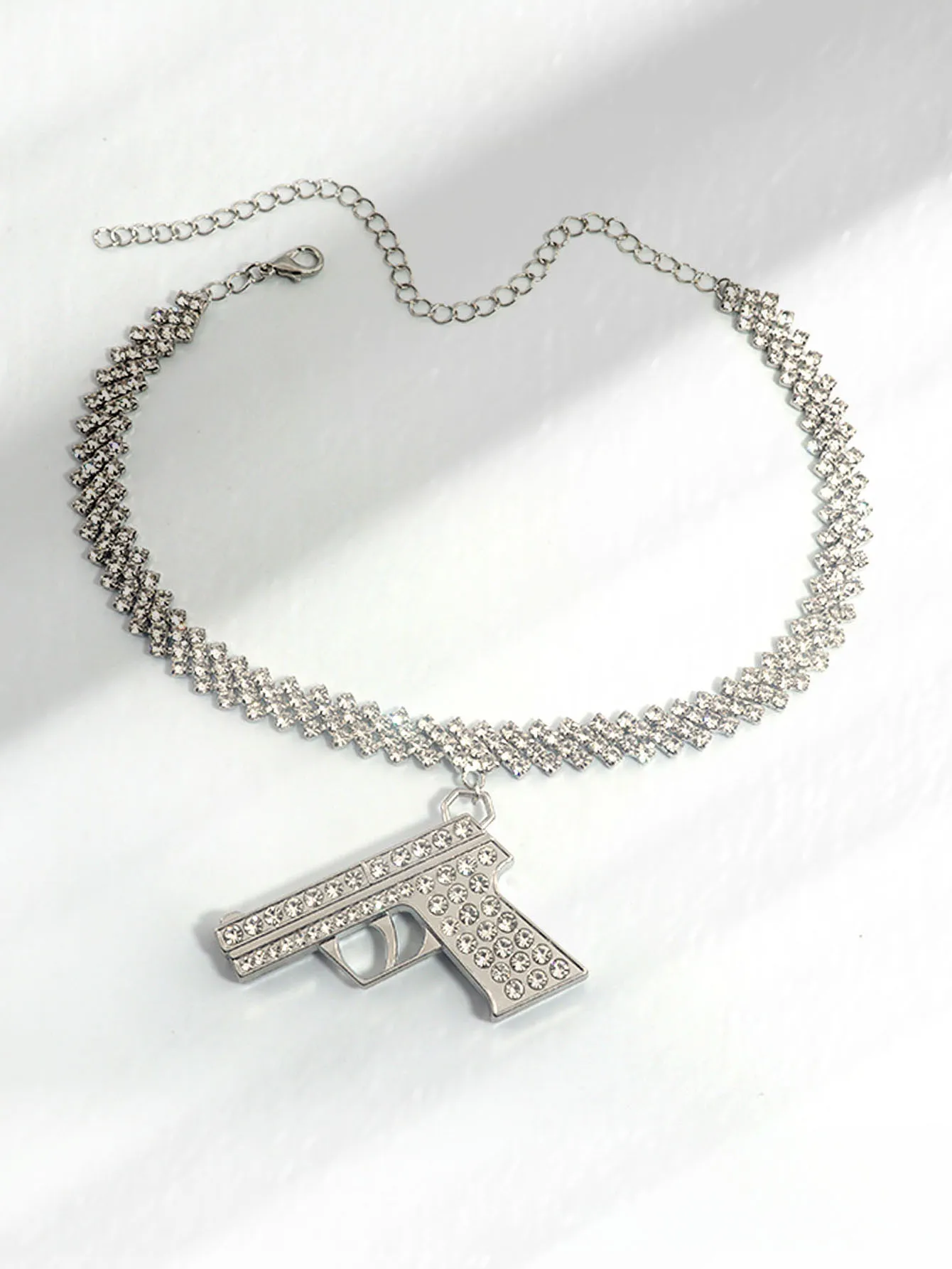 1pc Personalized Metal Pistol Pendant Necklace Cuban Chain Multi Layer Rhinestone Bilingbling Hip Hop Women's Accessories