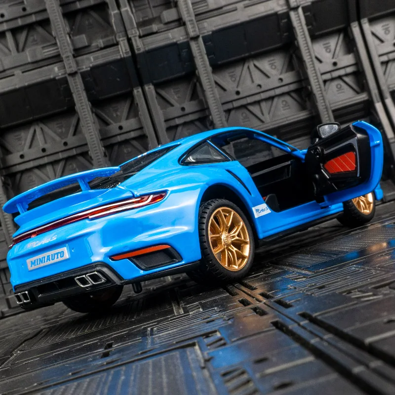 1:24 911 Turbo S alloy car model, doors can be opened, children's sound and light toys can be given as birthday gift to friends