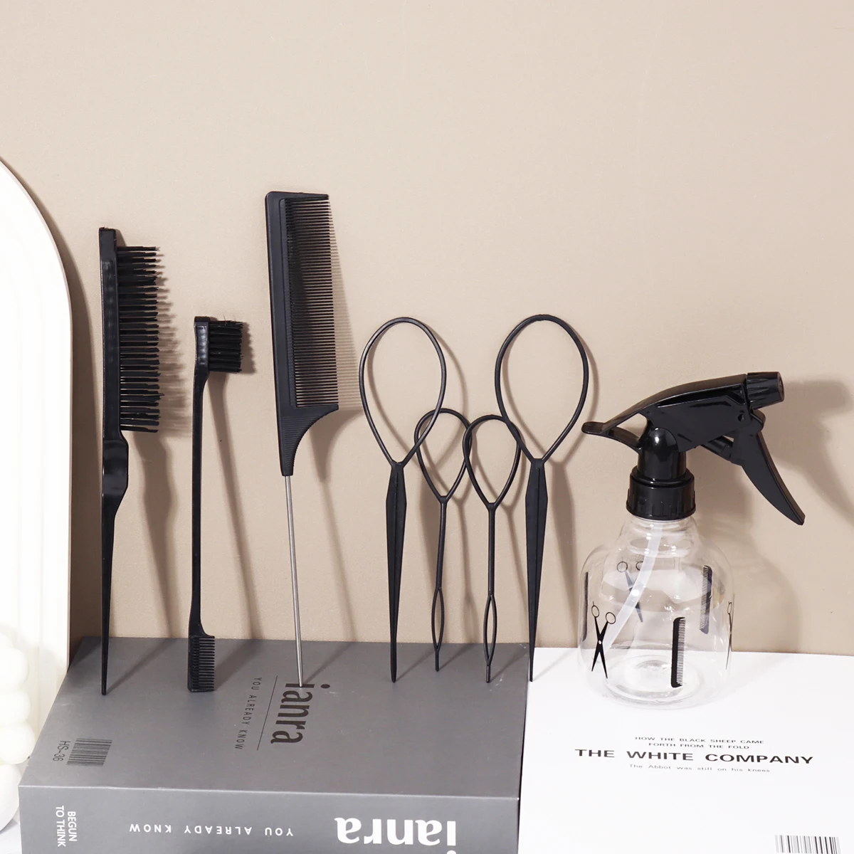 مجموعة أمشاط الشعر مكونة من 8 قطع، فرشاة حافة، فرشاة حافة مشط ذيل الماوس، مع أدوات النسيج وزجاجة الرش، خاصة للشعر المستعار الحقيقي