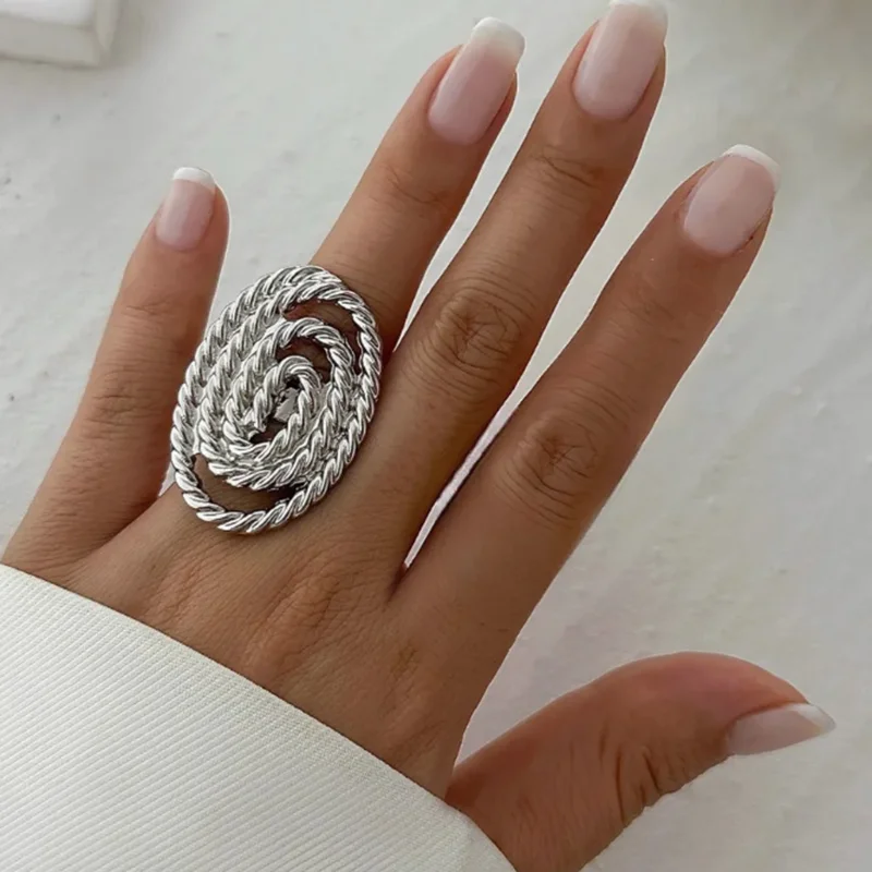 New Exaggeration Metal Style Winding Lines Rings for Women Fashion Accessories Hip-Hop Punk Jewerly Rings Gifts Daily Wear