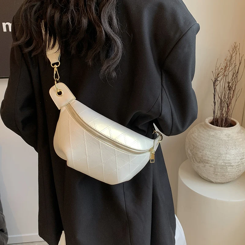 Designer Women\'s Waist Bag Pu Leather Fanny Pack Fashion Travel Crossbody Chest Bags Multifunction Banana Belt Bag Silver