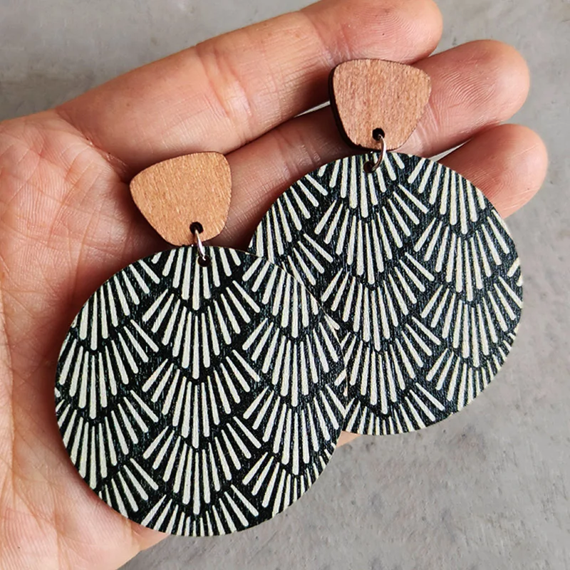 Round Wooden Exotic Floral Earrings Bohemian Geometric Striped Leaf Print Dye Splicing Ethnic Earrings For Women Jewelry Gift
