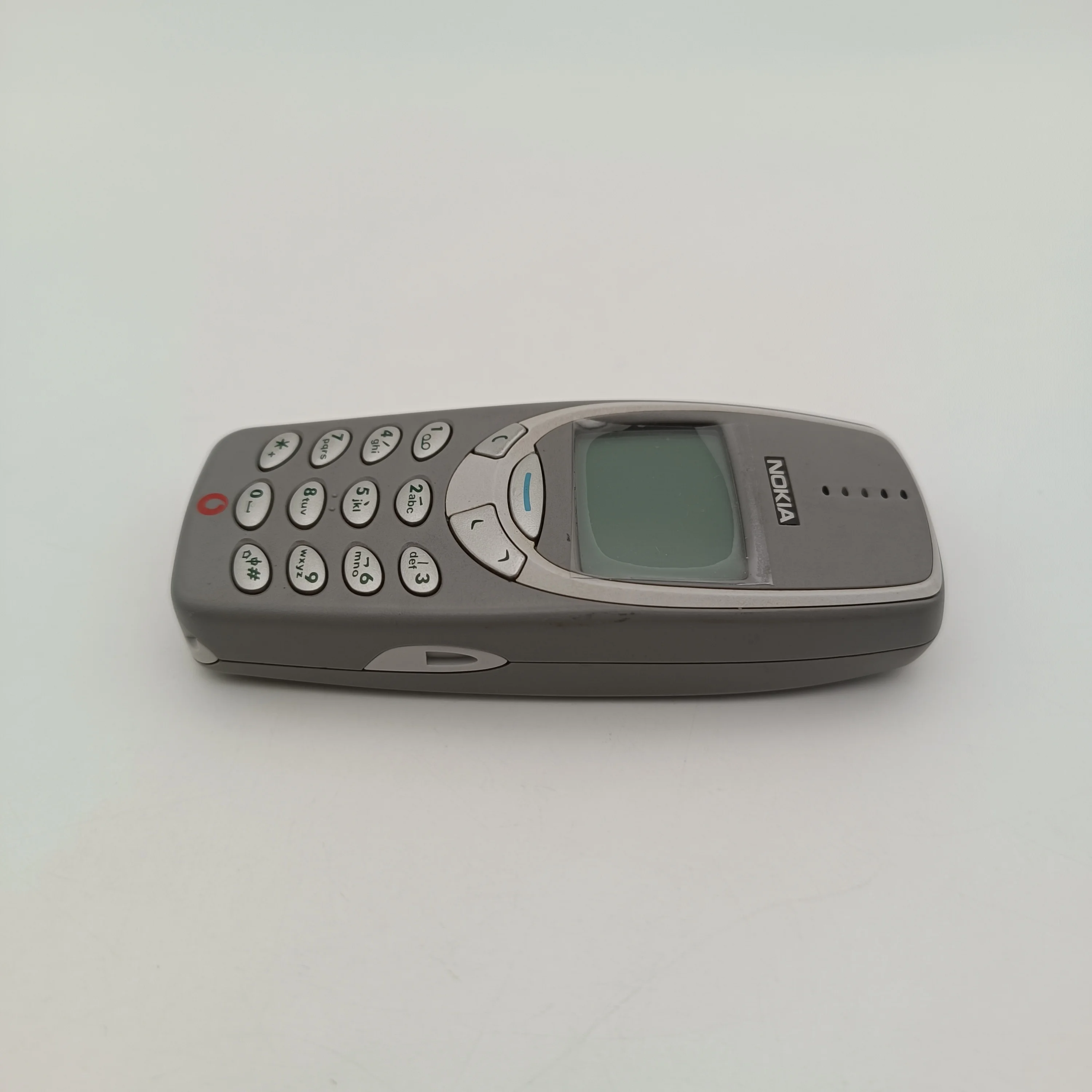 هاتف Nokia 3330 الأصلي غير مقفول: تصميم مميز، حالة جيدة