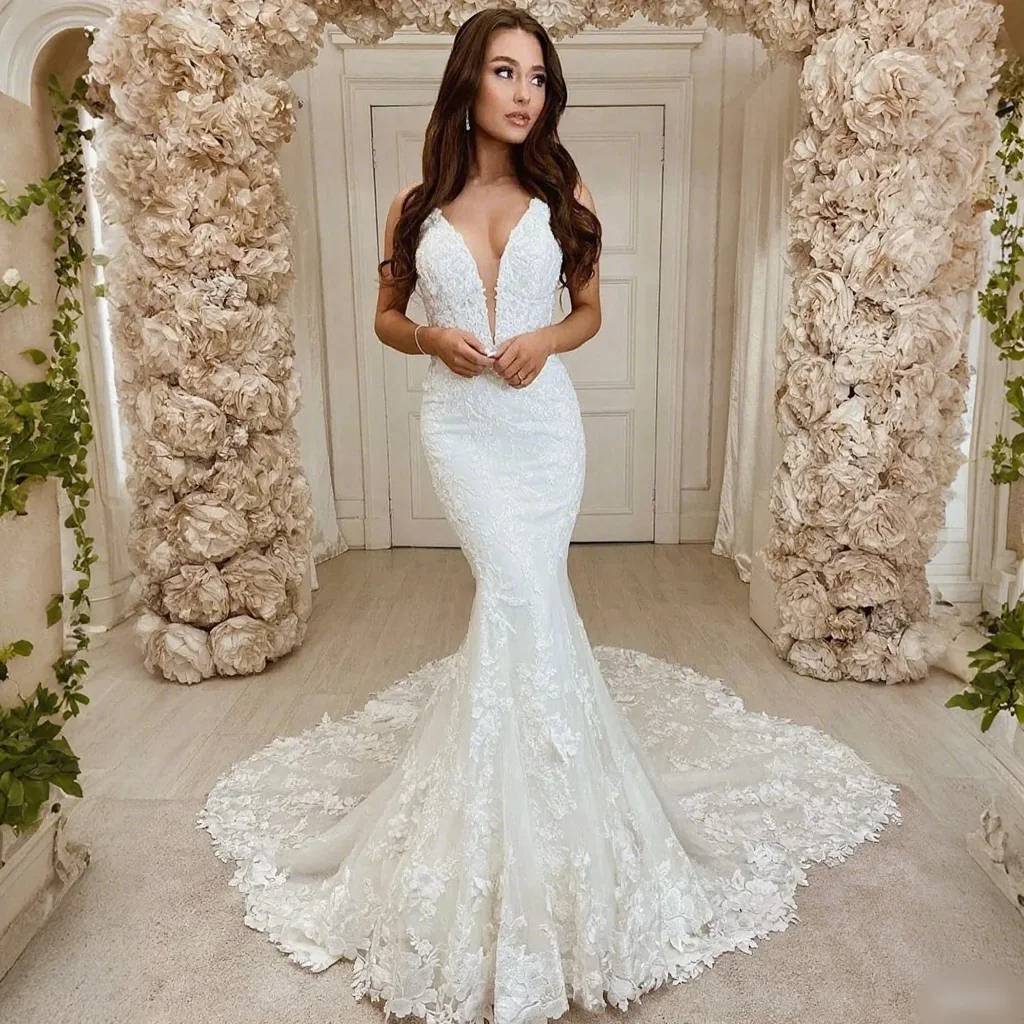 

Mermaid Wedding Dresses Bridal Gowns Full lace V Neck Beaded Lace Appliques Pearls Decorated Wedding Gown Customized