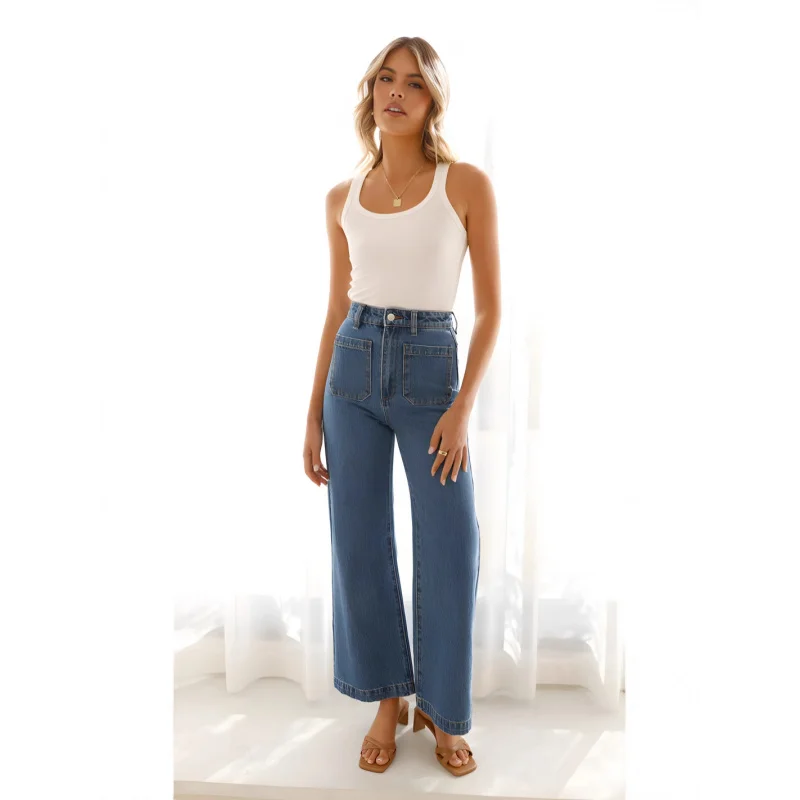 Spring 2026 Women's Casual Retro Loose Straight Leg Jeans Fashion Comfortable Classic Fit High Waist Mid-Length Denim Jeans