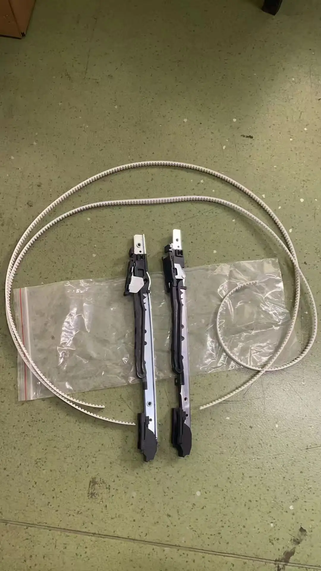 

63205-06031 Тяговые тросы с солнцезащитным козырьком для рулонных штор для Toyota Camry V5 2011-2017