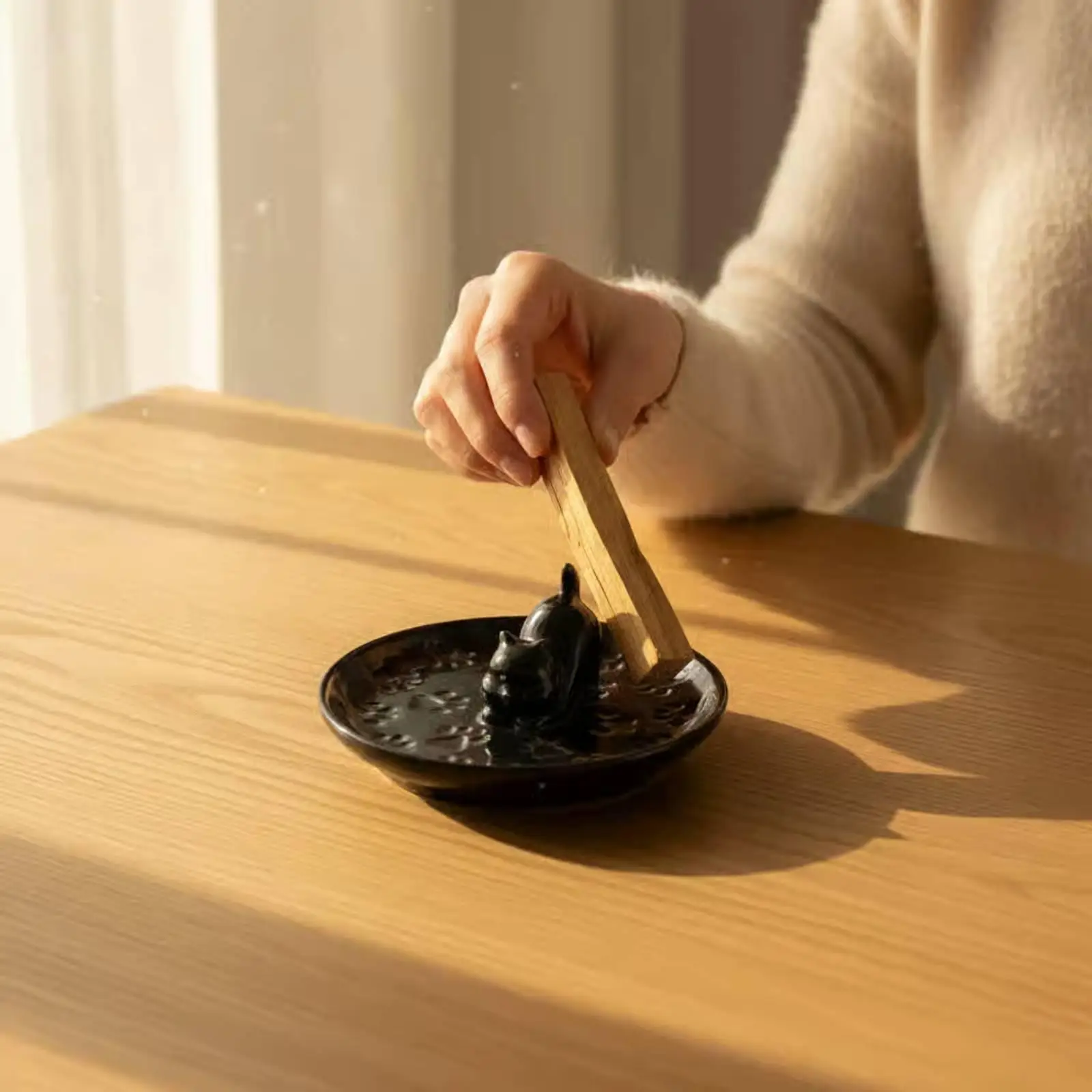 Cute Cat Incense Burner Stand Ceramic Holder for Sage Smudge Sticks Cones with Ash Catch Tray for Bedside