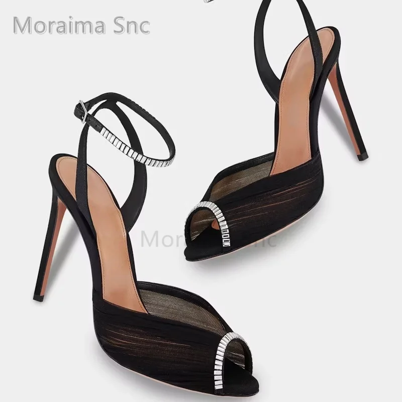

Сетчатые сандалии с открытым носком и кристаллами, женские пикантные черные, белые туфли на высоком каблуке с ремешком на щиколотке, летние вечерние свадебные туфли на шпильке со стразами