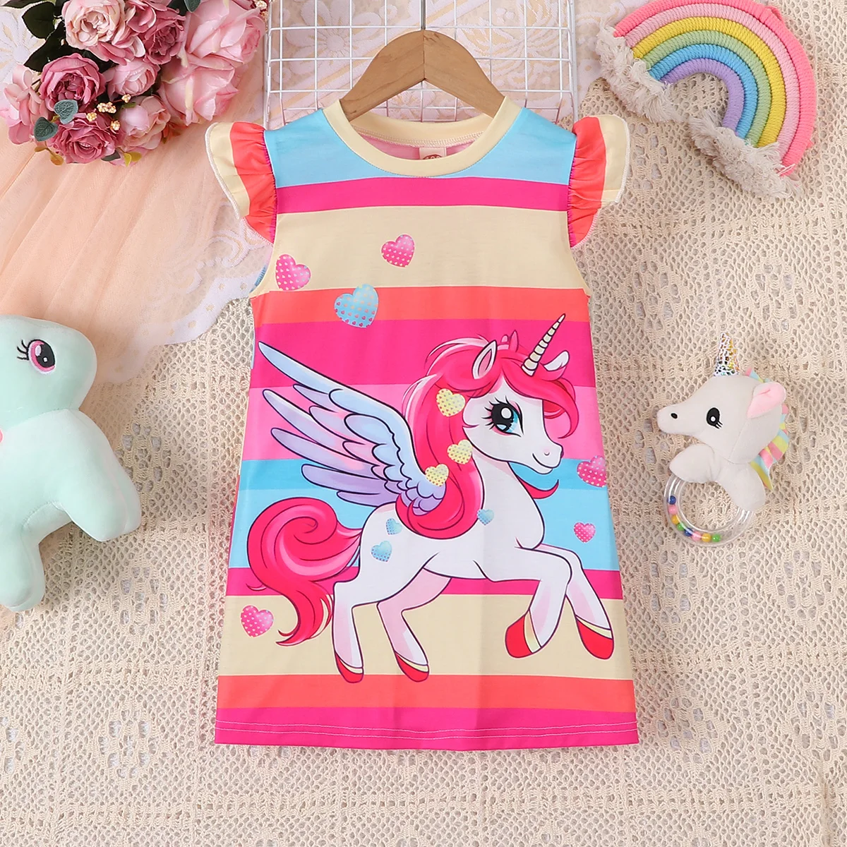 Sommerkleid für Mädchen, lässiger Stil, mit Cartoon-Tiermotiv, bunte Streifen, Rundhalsausschnitt, ausgestellte Ärmel, gerades Kleid. – Detail 2