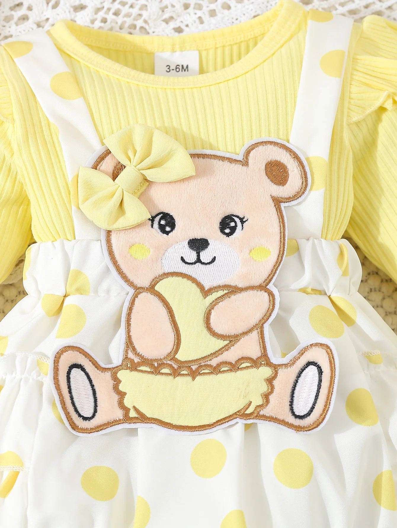 Baby Girl Cute and Sweet Heart Bear Patch Embroidered Stereo Bow Sling Fake Two-Piece Round Neck Small Flying Sleeves Autum Ruffled Triangle Jumpsuit