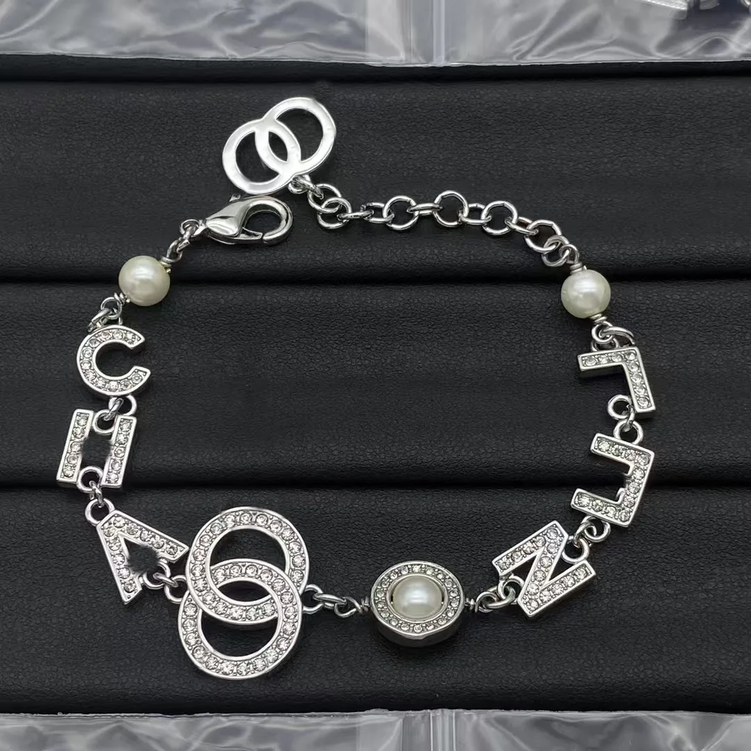 سوار كلاسيكي مجوهرات لؤلؤ الخماسي سوار نسائي متعدد الاستخدامات موضة 2025