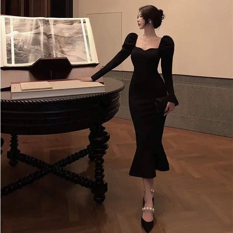 Black long-sleeved dress Hepburn style elegant temperament long skirt fishtail skirt French square neck evening dress for women