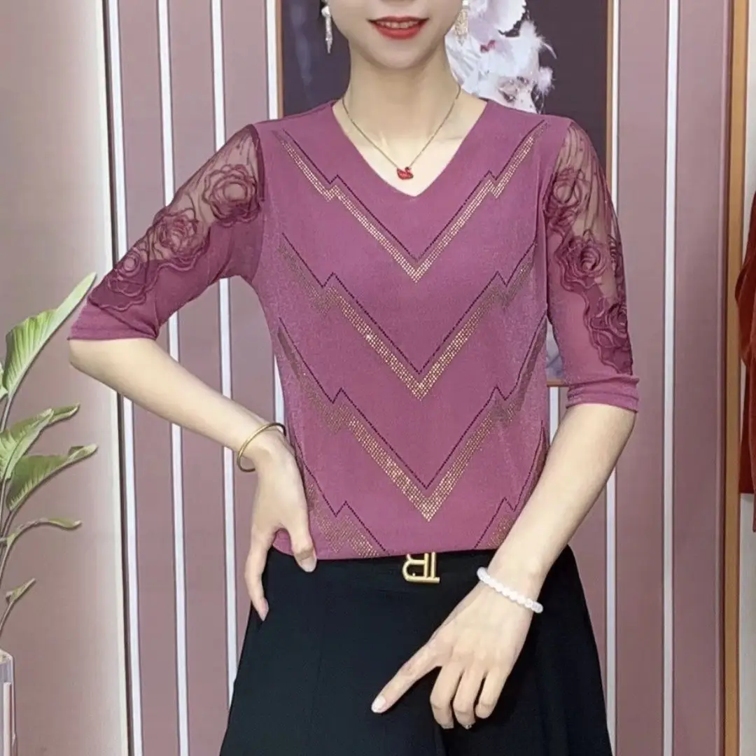 Tiktok Xirui Moda damska Zagraniczny elegancki styl Cienkie noszenie Wszechstronna siateczkowa koszula z dekoltem w szpic w jednolitym kolorze Casualowa koszula z długim rękawem