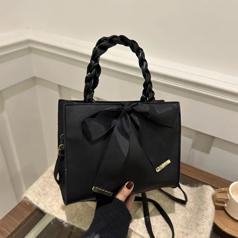 

Женские сумки через плечо с шелковым шарфом, новая модная и модная сумка через плечо 2025 года, темпераментная сумка