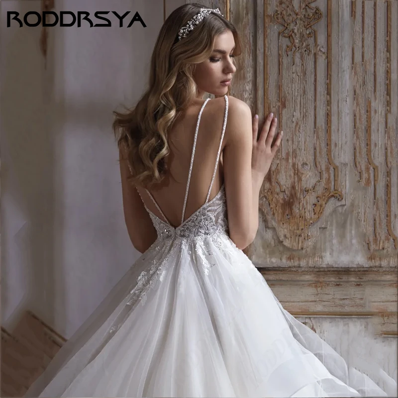 RODDRSYA elegante Ruffles a-line abito da sposa con scollo a v senza spalline Backless Robe De Mariée per le donne Tulle festa nuziale 2024 elegante Ruffles a-line abito da sposa con scollo a v senza spalline Backless