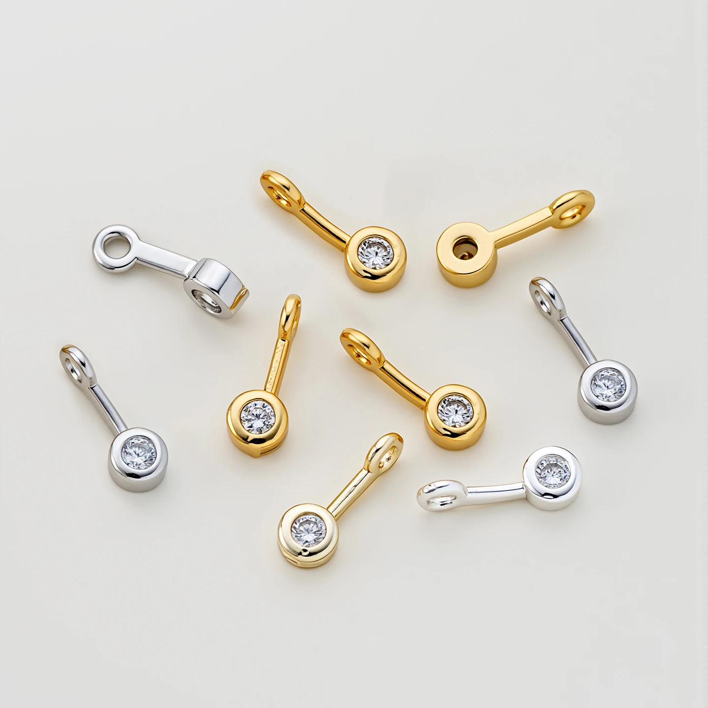 

4Piece/Lot 3.5*10mm 14/18K Gold Color Plated Round Pendants with Zircon for DIY Bracelet Necklace Jewelry Making Accessories