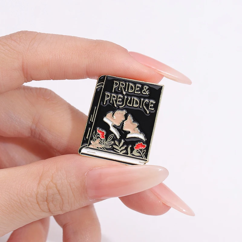 Alfileres esmaltados de libro de prejuicio del orgullo, broches de novela de película de Drama romántico personalizado, insignias de solapa, joyería gótica Punk, regalo para amigos