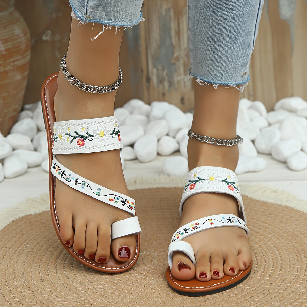 Women Slippers 2024 New Summer Hot Sale Beach Fashion Simple Casual Sandals Women Shoes Flats Slippers Slides Zapatos De Mujer