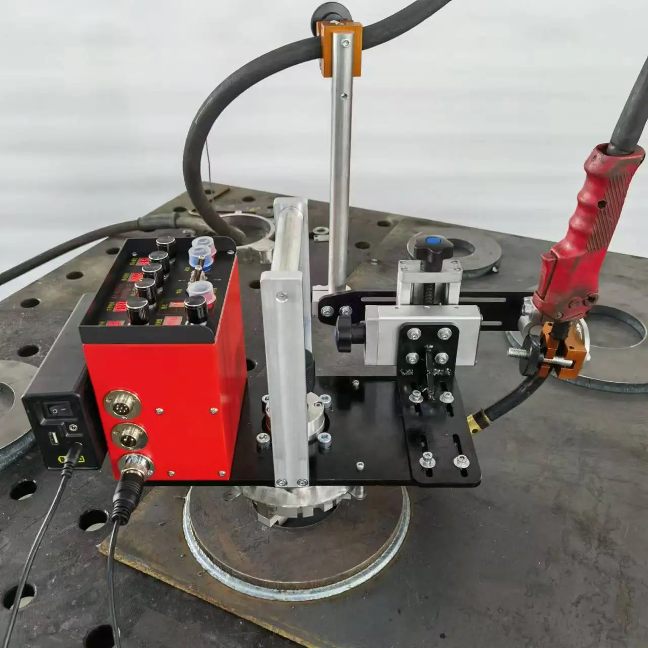 YHB-FL Mig Welding Tractor New Portable Light Weight Flat Flange Angle Robot Hot Selling Adjustable Multi-Function 110V/220V