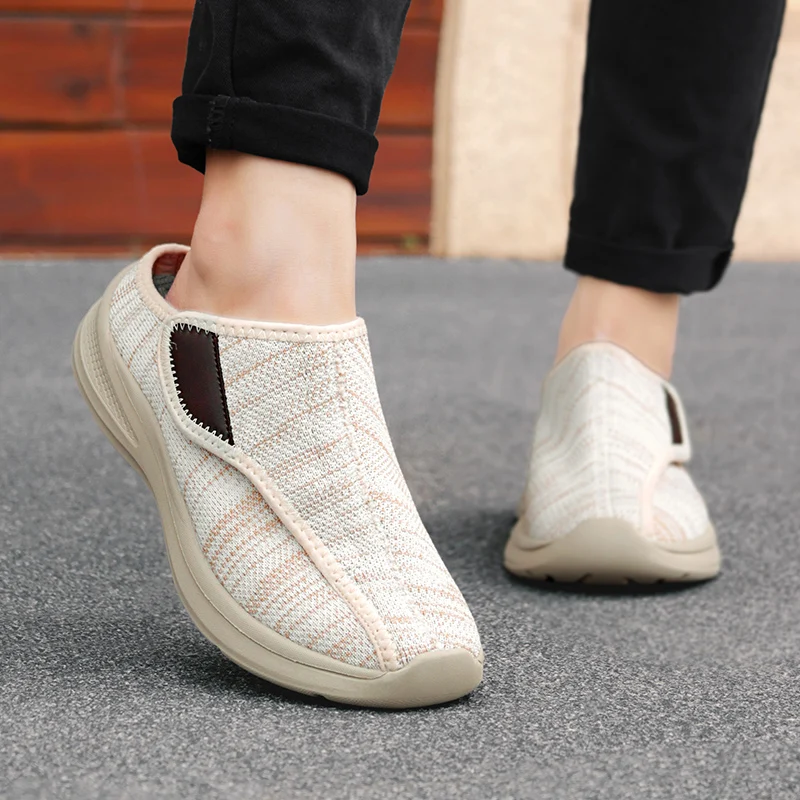

Men Non-slip Running Cloth Shoes Light Sneakers Breathable Casual Couples Trainers fashion Sports Deportivas easy matching light