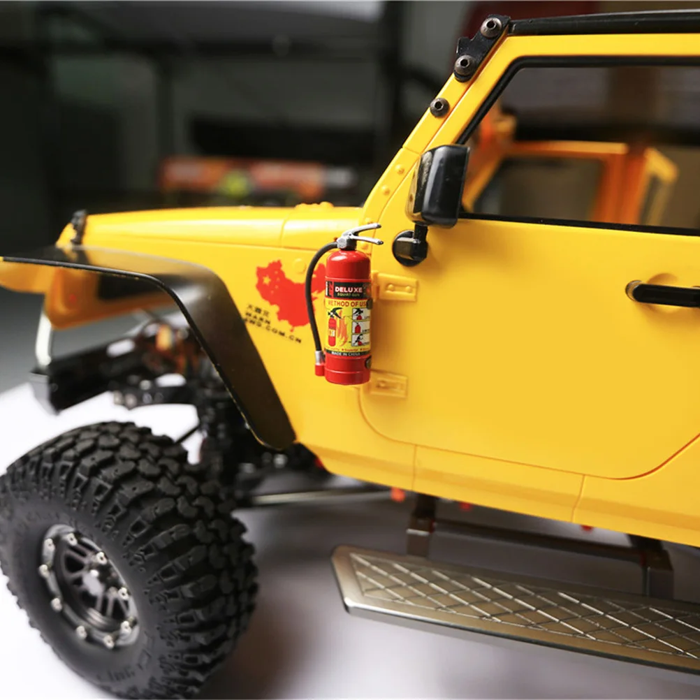 

1Pc 1:10 Plastic Scale Fire Extinguisher for Axial SCX10 D90 Climbing Truck Car Decorative Tools with Sticker (Red)