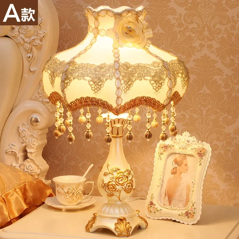 

European style lamp creative luxury warm pastoral Princess bedroom bedside lamp lamp