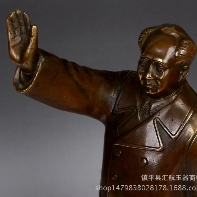 Chairman Mao's full-body standing bronze statue with waving hand is a pure copper sculpture, a home decor piece for the living r