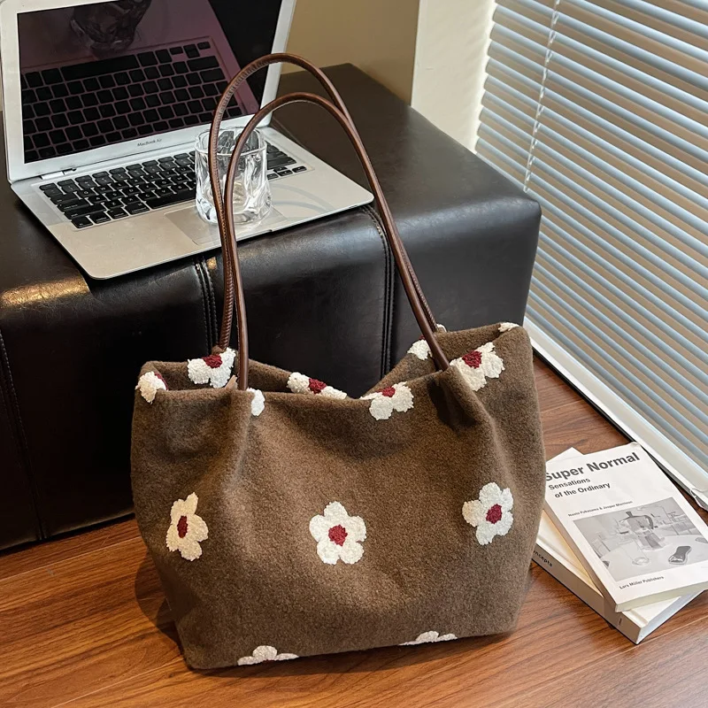 

Women's Wool Blend Tote Bag - 2024 Autumn Winter Spacious Versatile Shoulder Bag，Ideal for College Students & Daily Commute