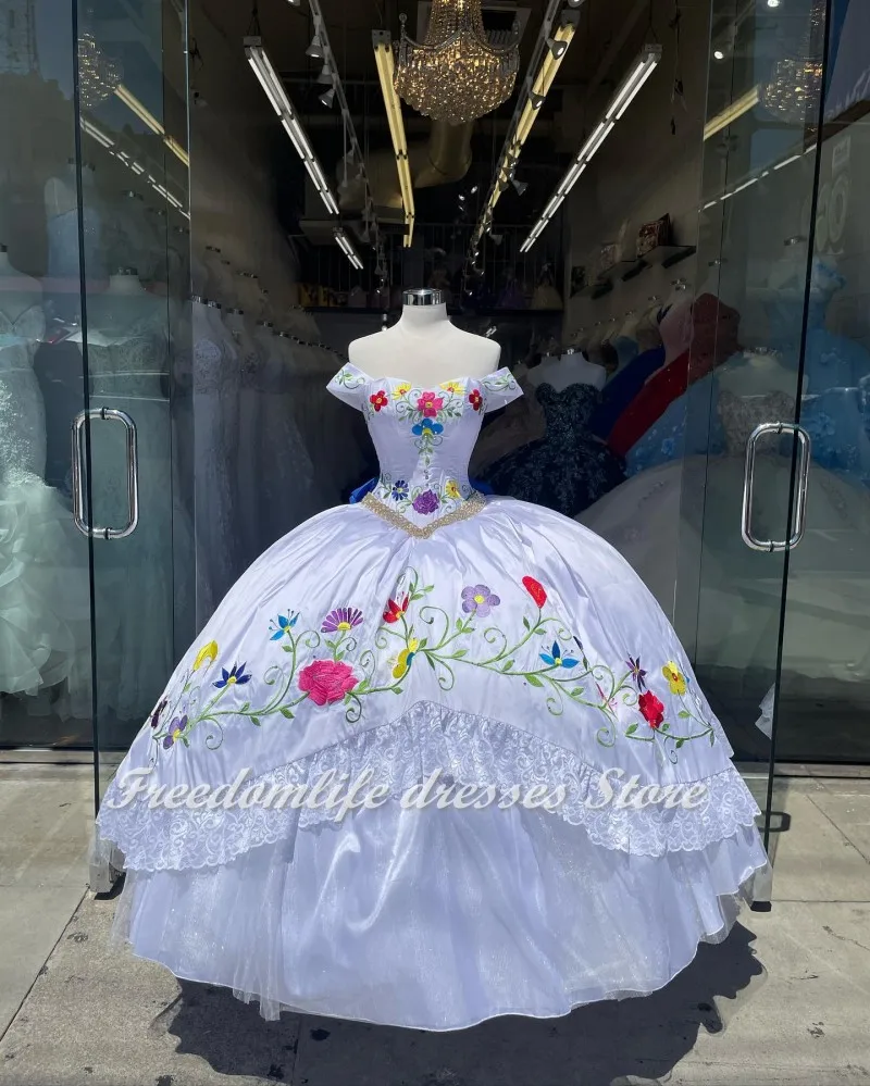 Charro Broderie Robes de Quinceanera Mexicain Filles robes de 15 ans Arc Doux 16 Anniversaire Robes Sur Mesure Misquince XV