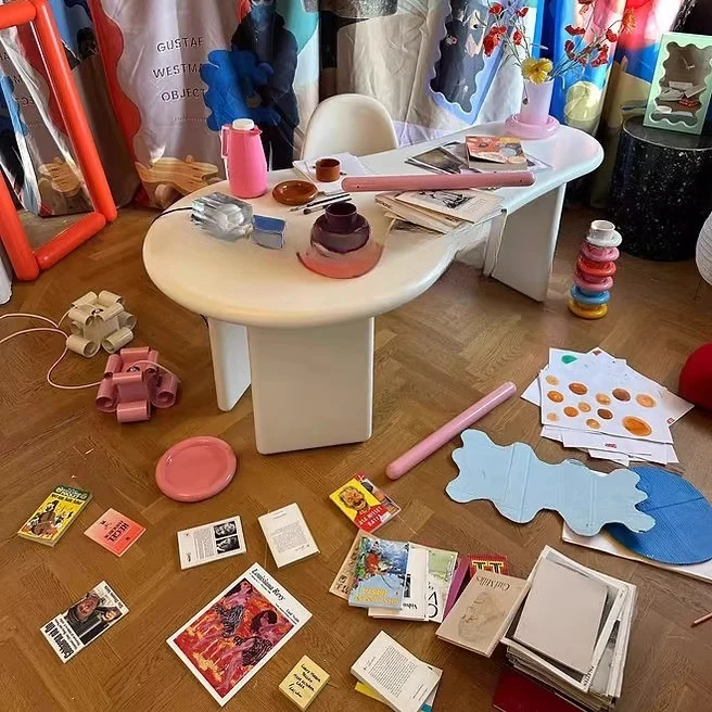 Nordic simple desk desk small dining table cute cream style work table modern style