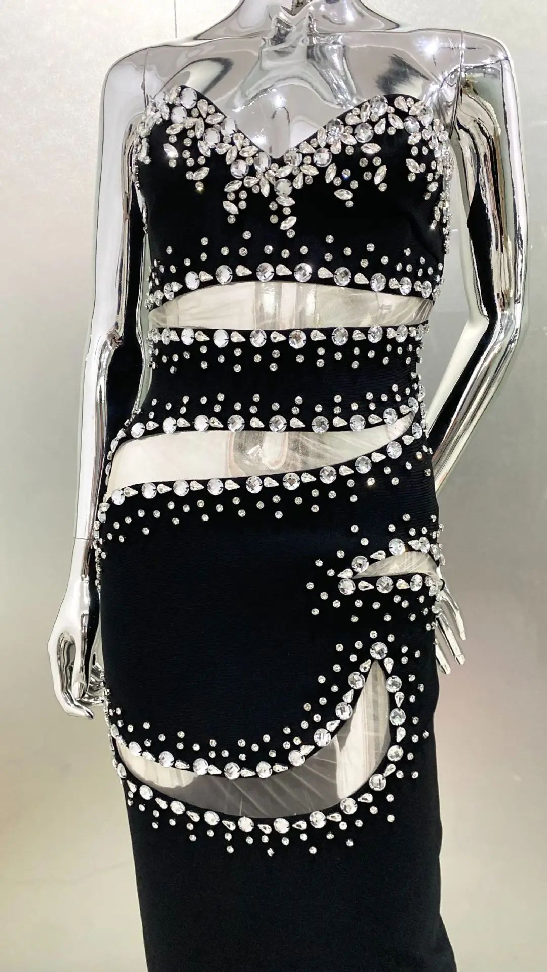 Abito dalla fasciatura delle nuove donne di arrivo 2025 con strass Abito senza spalline trasparente sexy Abito da sera con fasciatura per feste di lusso