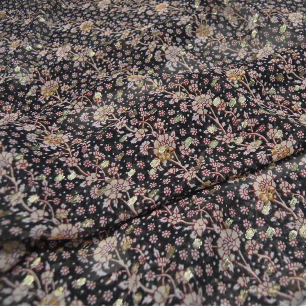 

Блестящая элегантная стильная шелковая металлизированная ткань с цветочным дизайном и отличным материалом для праздничной шалью, женское платье-юбка