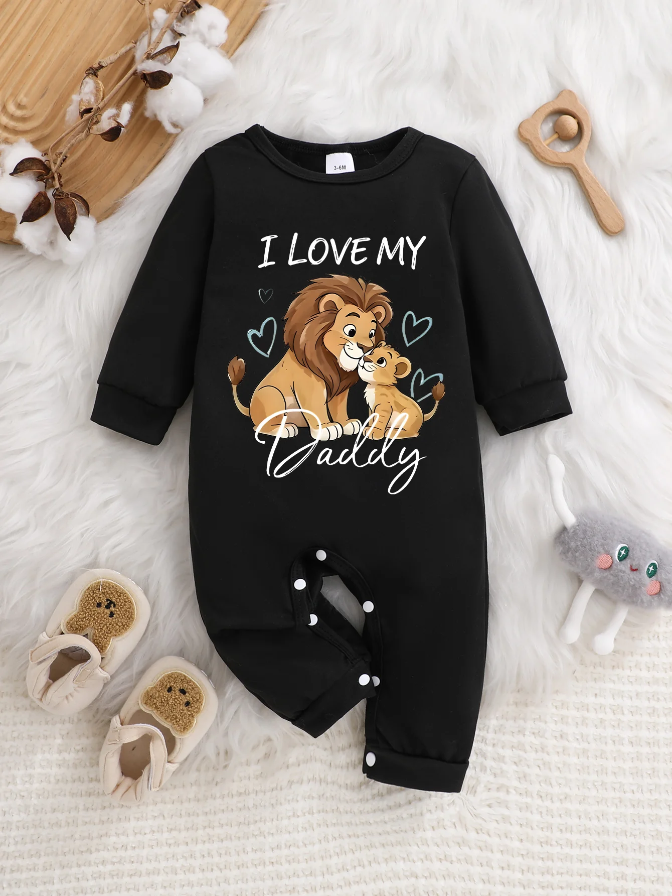 Newborn baby boy and girl long-sleeved rompers with letter print design, comfortable and soft against baby's skin, suitable for
