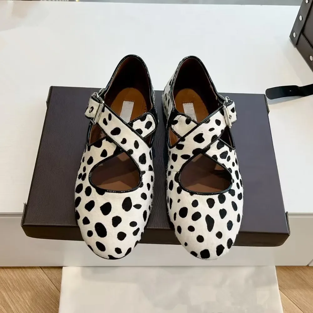 2026 autumn leopard print Mary Jane shoes for women with a single button buckle and flat bottom grandmother shoes, versatile bal