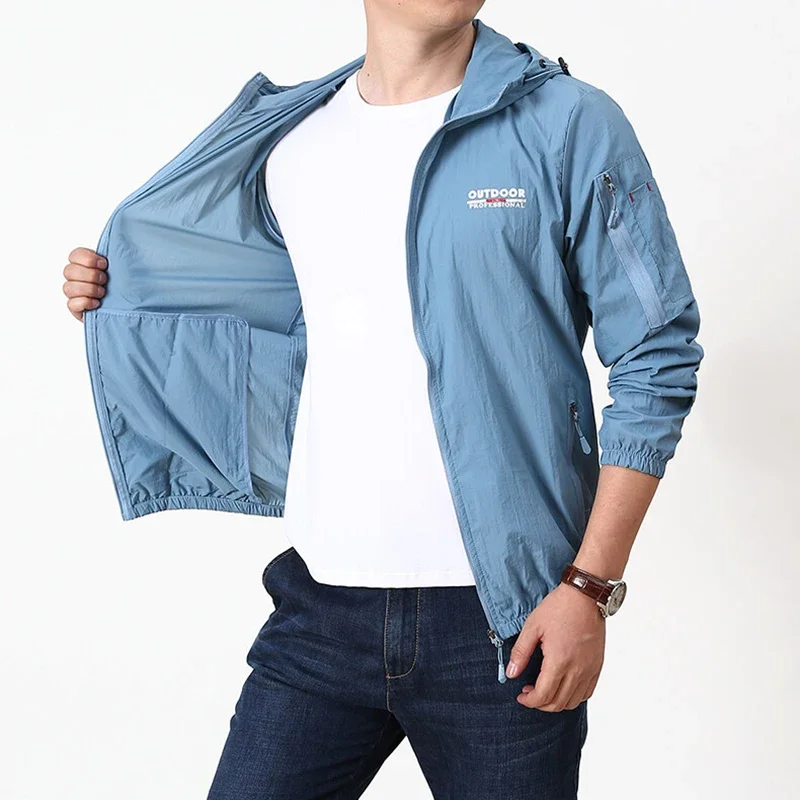 Chaqueta de verano para hombre, trajes de piel de secado rápido con protección solar, abrigo ultraligero de pesca con capucha, talla grande 6XL