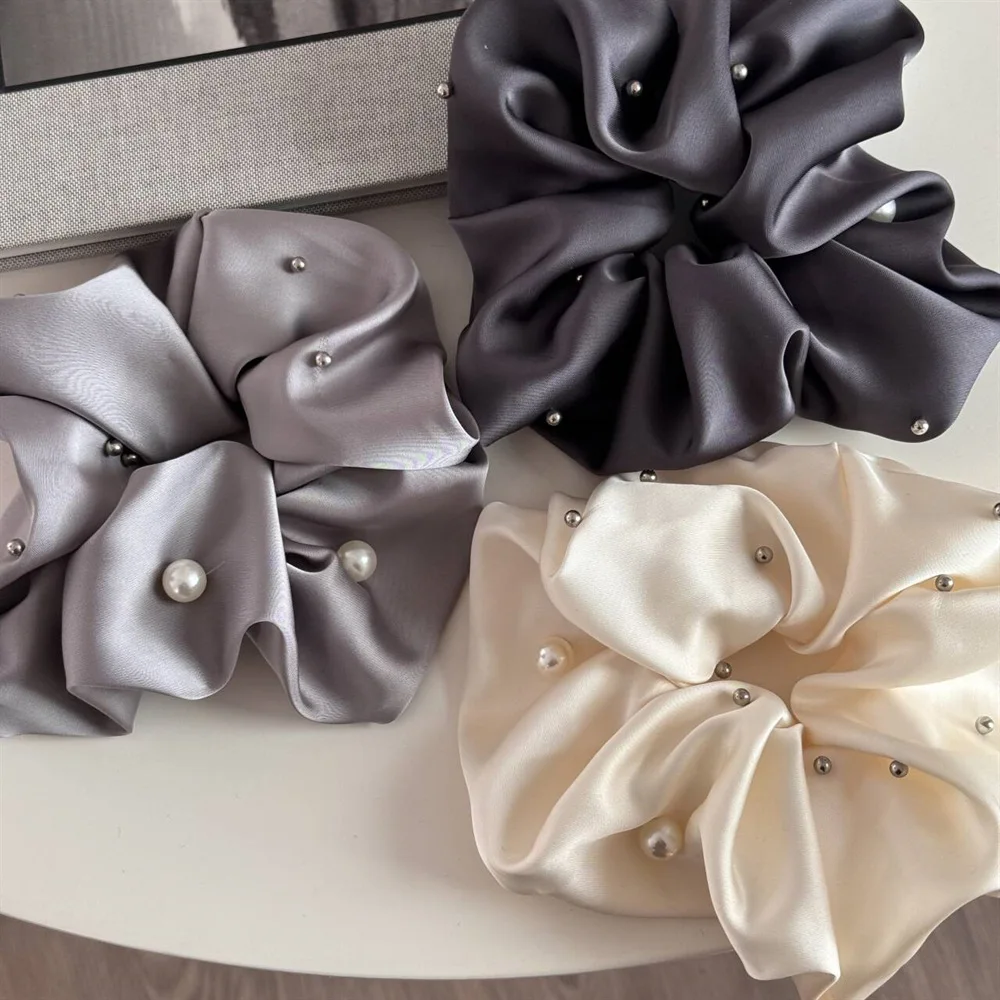 

Simple Pearl Rivet Pig Large Intestine Scrunchie Satin Head Rope Retro Fabric High Elastic Hair Rope Hair Accessories For Woman