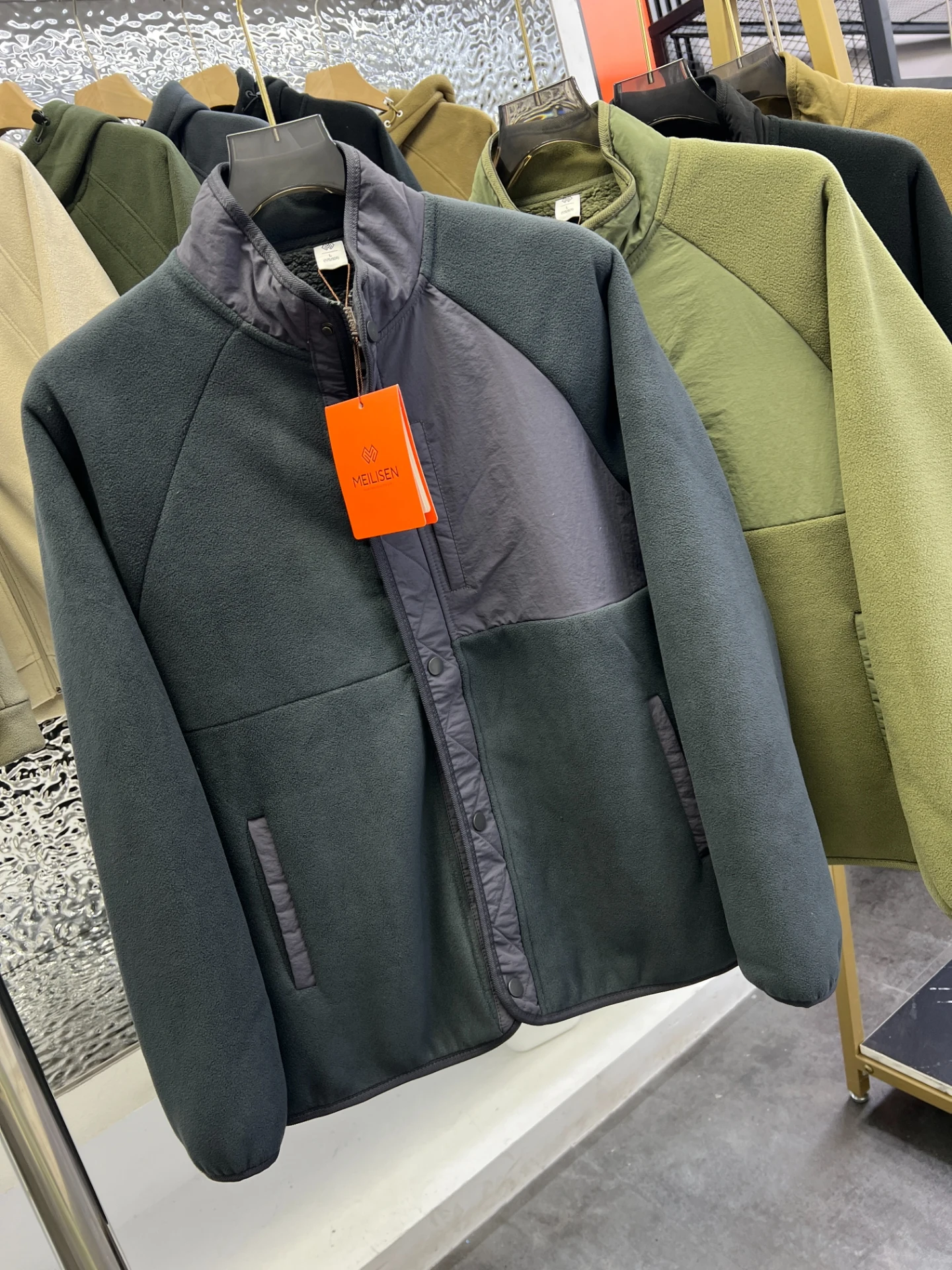 

Thiened Warm Winter Men's Faion Casual Stand Collar Fce Anti-Cold Outerwear Jaet Stand Fit Long Sve Zipper Clo...