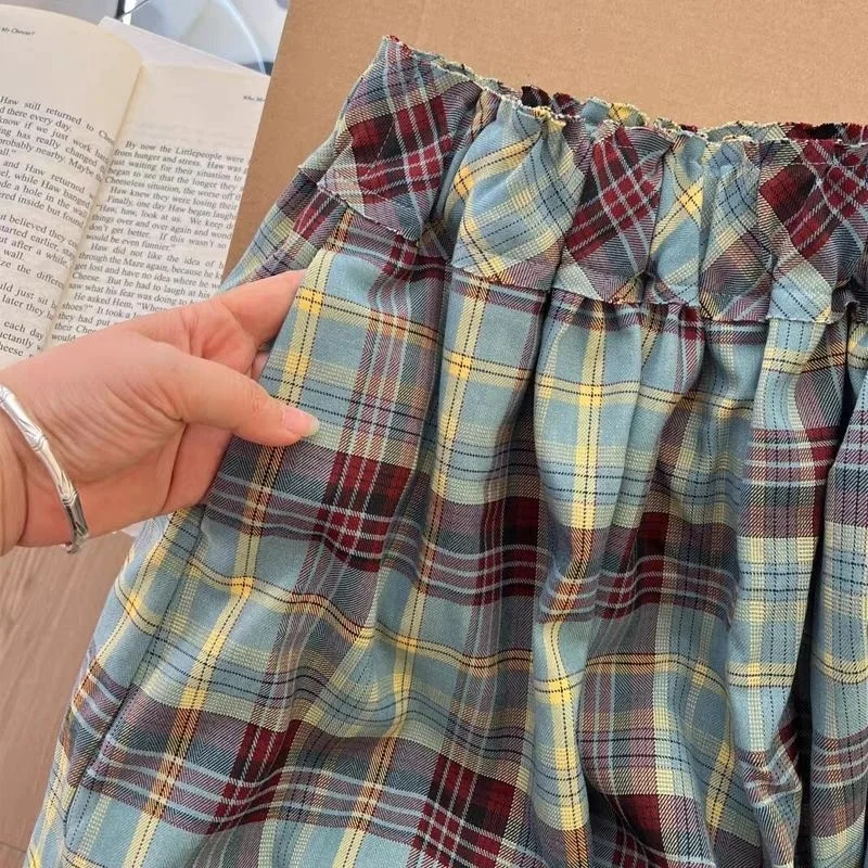 Pantaloncini scozzesi a vita alta con volant da donna Vita elastica Y2K Estetica Streetwear Pantaloncini estivi casual in misto vestibilità ampia