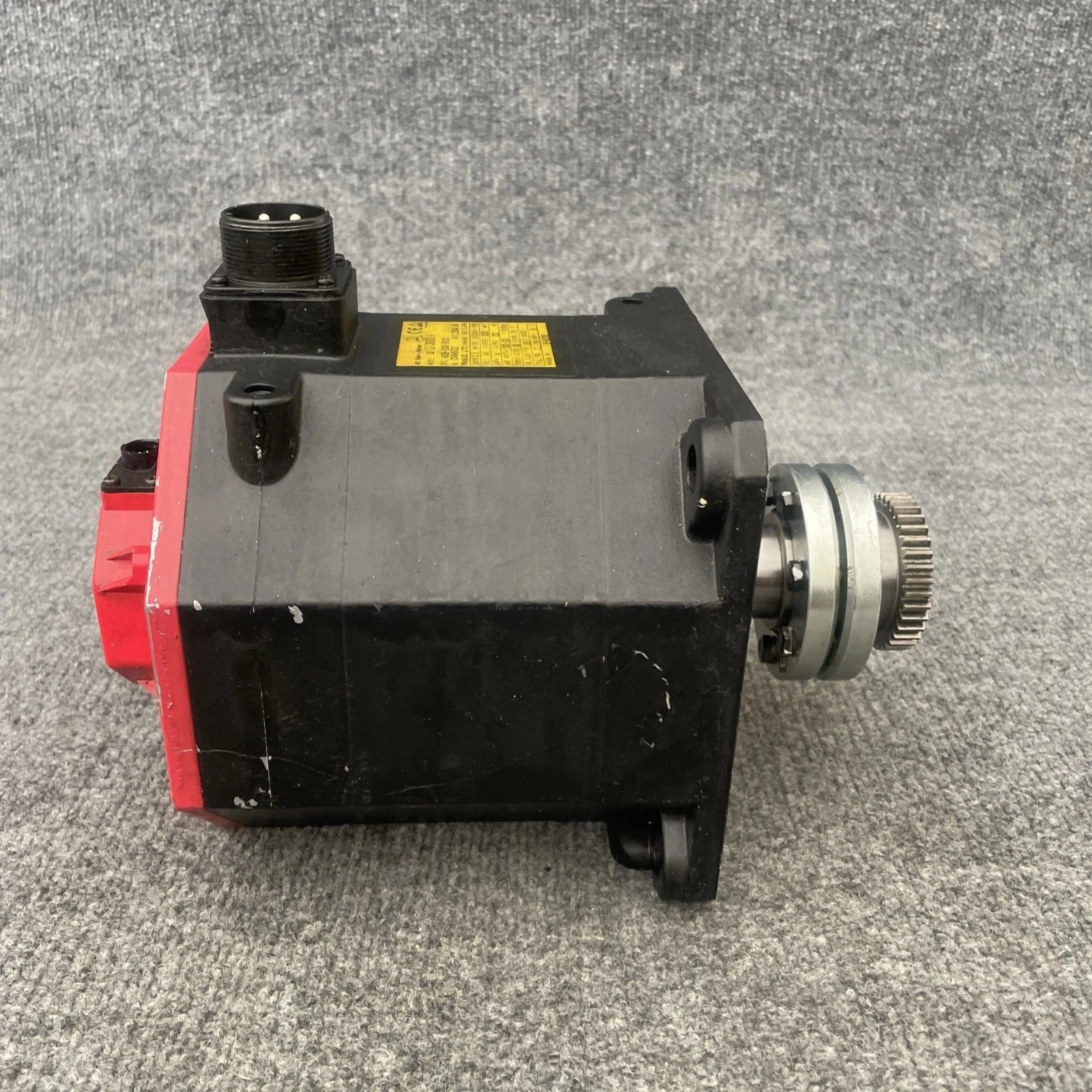 

A06B-0243-B100 For Fanuc A06B-0243-B100 Used Servo Motor