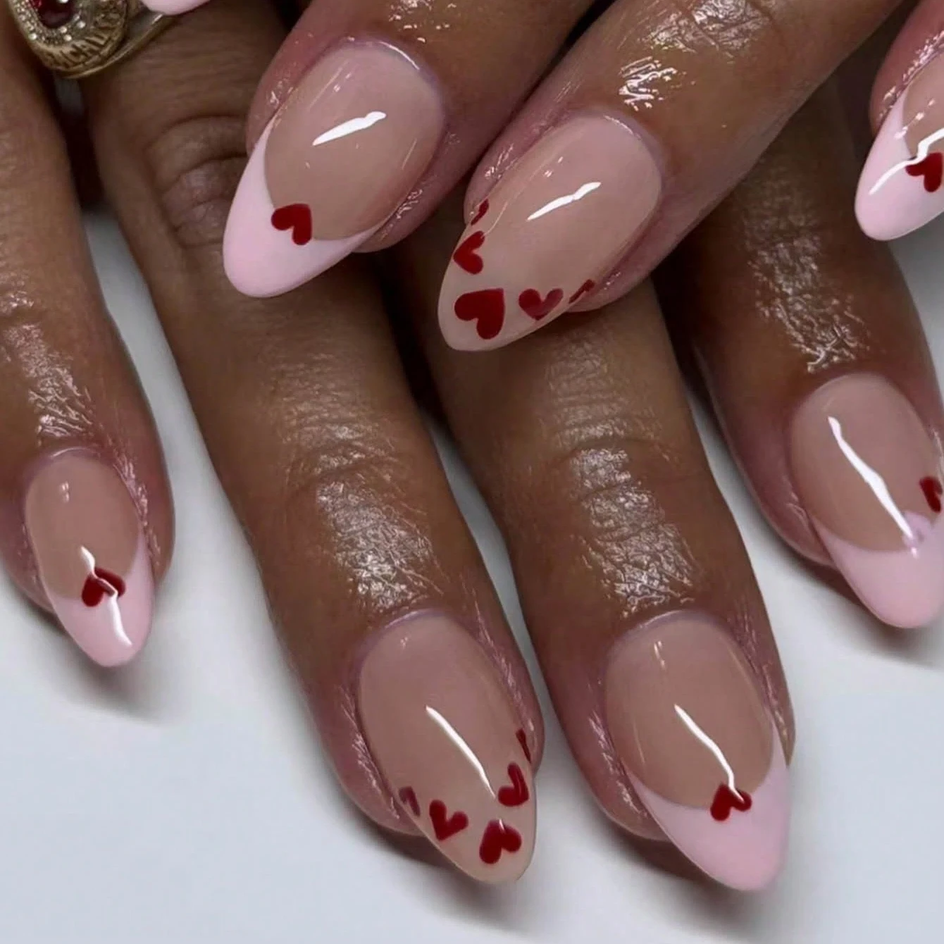 24 Uñas Postizas Acrílicas con Diseño de Corazón, Estilo Francés, Forma de Almendra, Color Rosa, para el Día de San Valentín