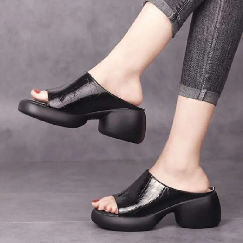 2024 Nieuwe Zomer Vrouwen Slippers Sexy Strand Vrouwen Schoenen Mode Platform Slippers Casual Comfort Glijbanen Vrouwen Zapatos De Mujer