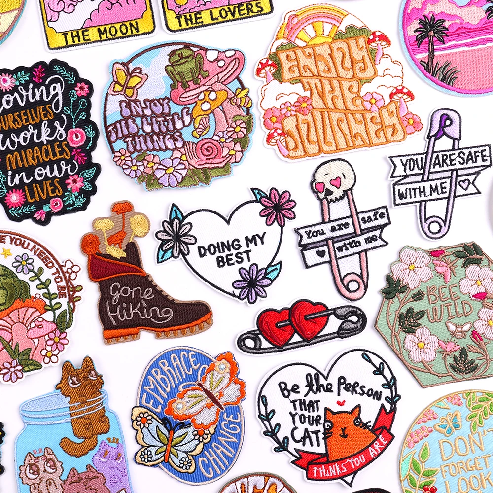 Cartoon Paper Clip Embroidery Patch Iron On Patches For Clothing Thermoadhesive Patches On Clothes DIY Flower/Text Fusible Patch