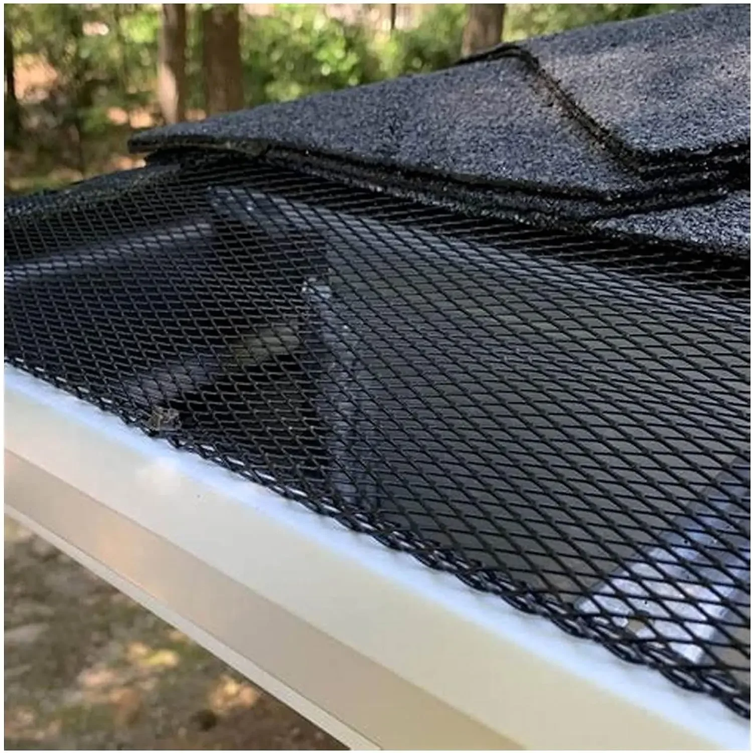 1/2 Packs Plastic Gutter Guard Mesh 6 in X 20 Ft Screen Roll Leaf Guard Mesh with Fixed Hooks Leaf Protection Cover Netting